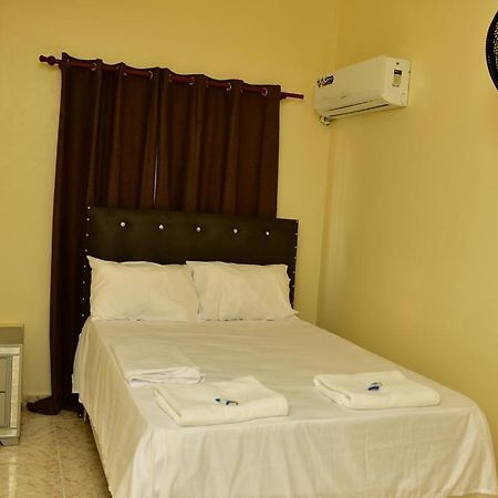 Hotel Freedom Нагуа Екстериор снимка