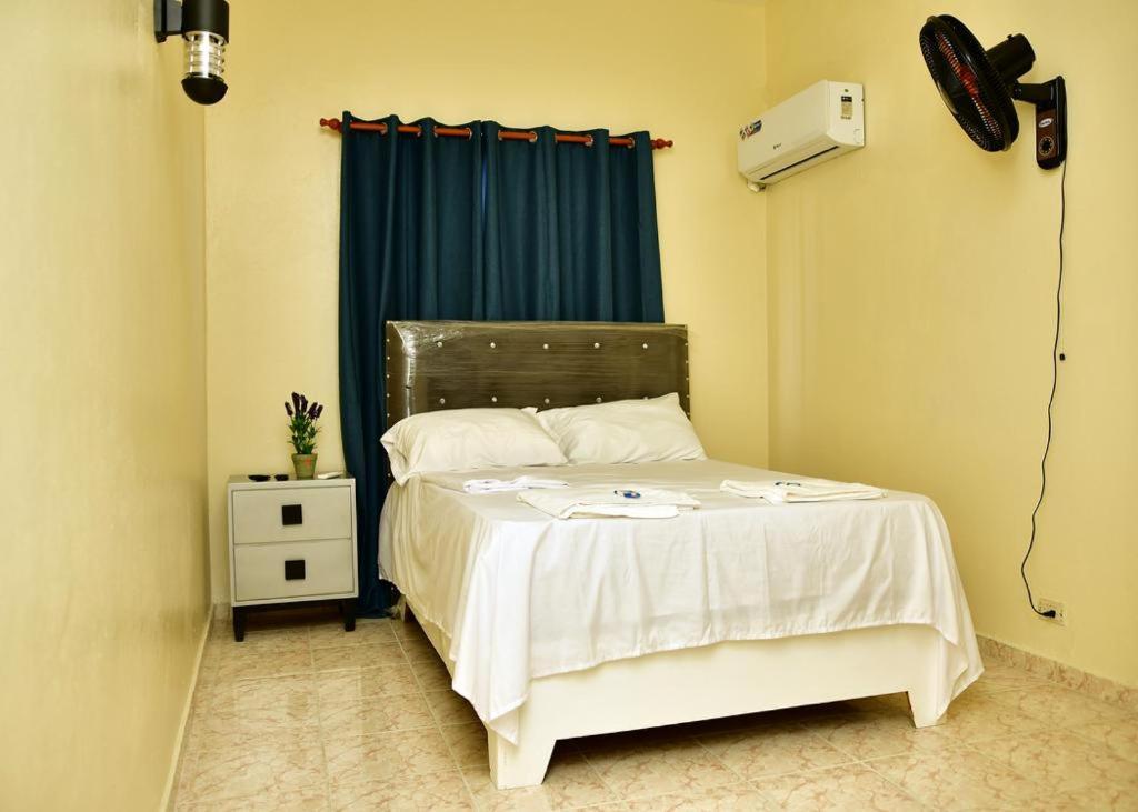 Hotel Freedom Нагуа Екстериор снимка