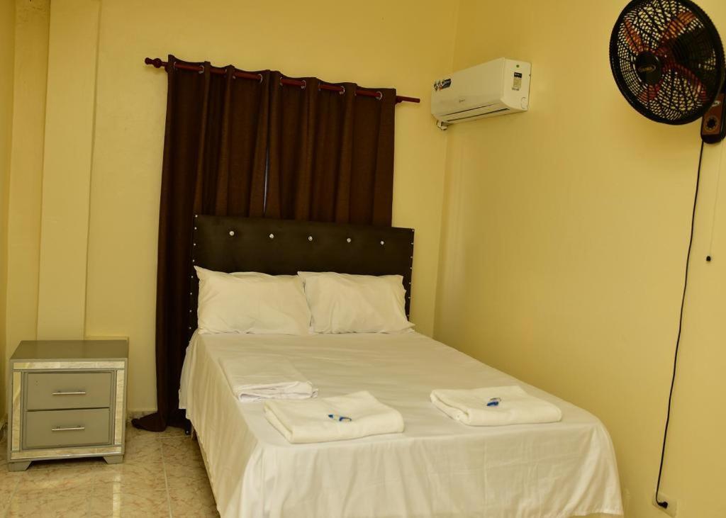 Hotel Freedom Нагуа Екстериор снимка